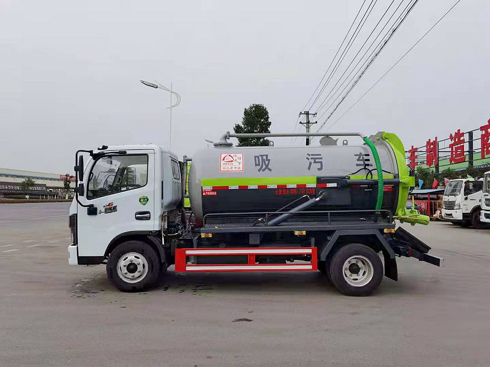 【4.2立方】 東風(fēng)多利卡D6吸污車