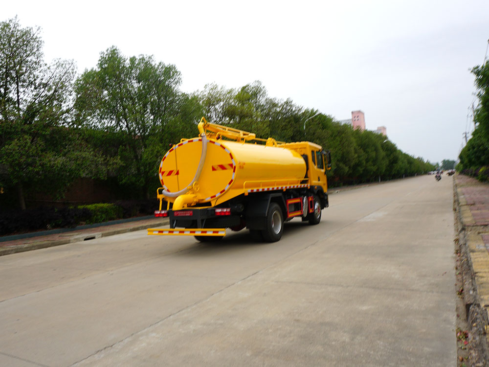 【12立方 】東風多利卡D9吸糞車