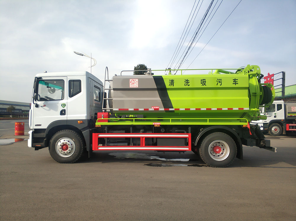 東風(fēng)多利卡D9清洗吸污車