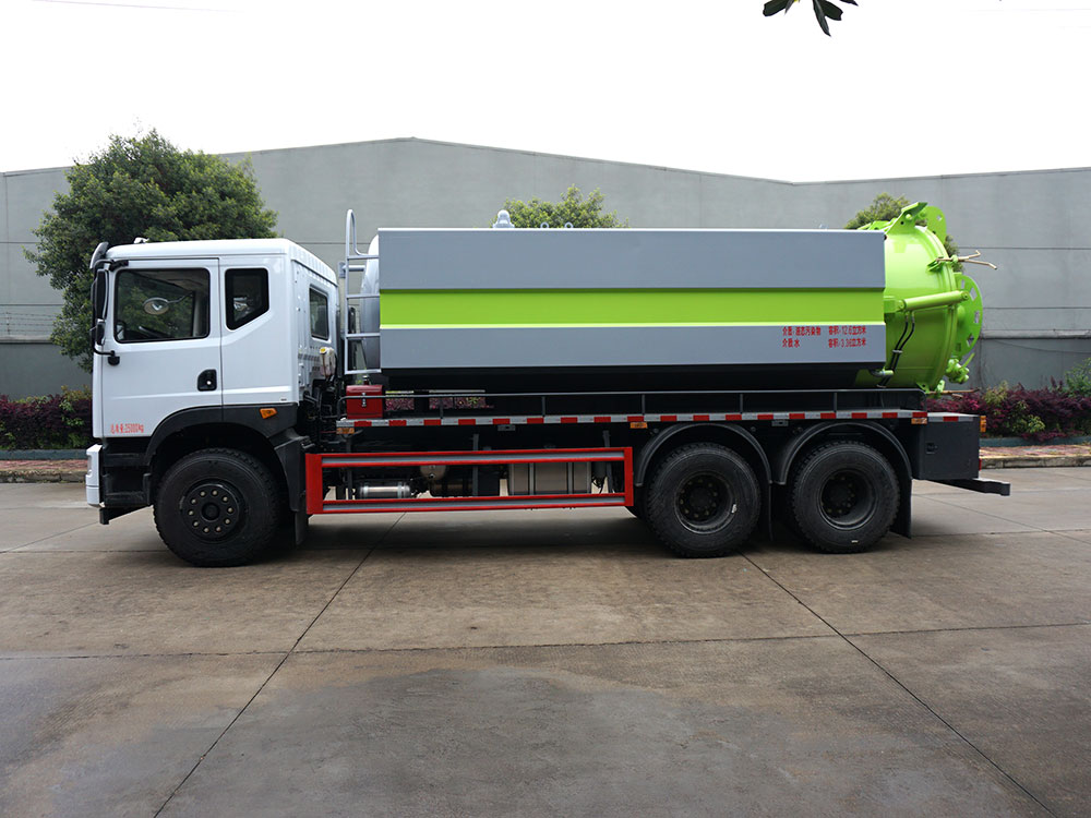 東風華神T5清洗吸污車