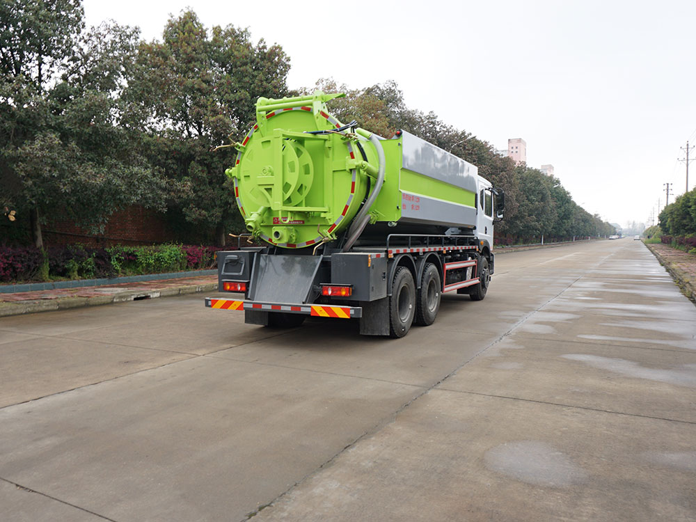 東風華神T5清洗吸污車