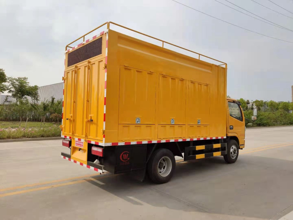 東風(fēng)多利卡D6吸污凈化車