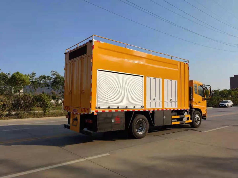 東風天錦吸污凈化車