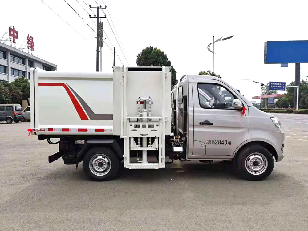 【4立方】 長(zhǎng)安汽油雙輪右側(cè)掛桶垃圾車(chē)