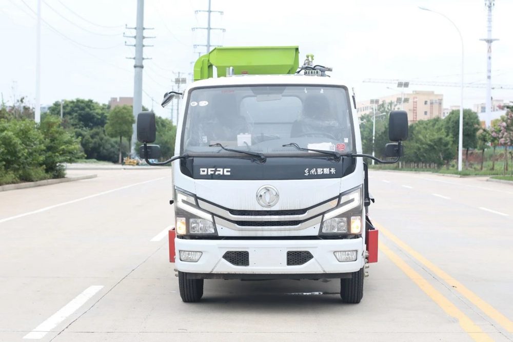 【4.5立方】東風多利卡D6餐廚垃圾車